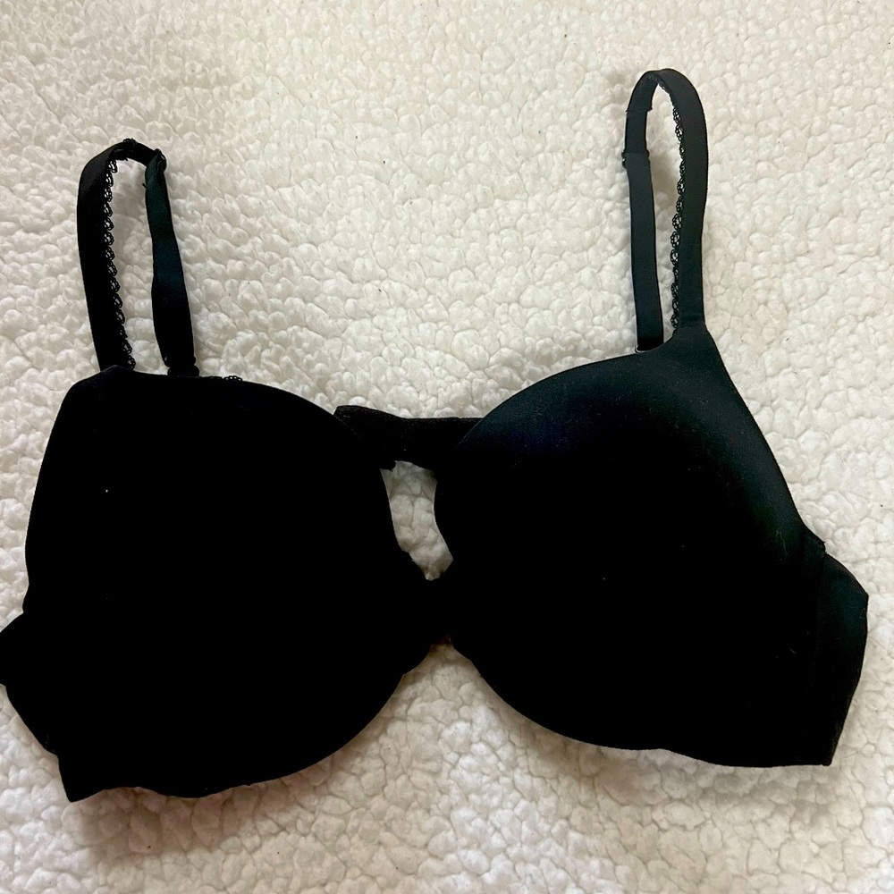 Victoria’s secret black bra 36B